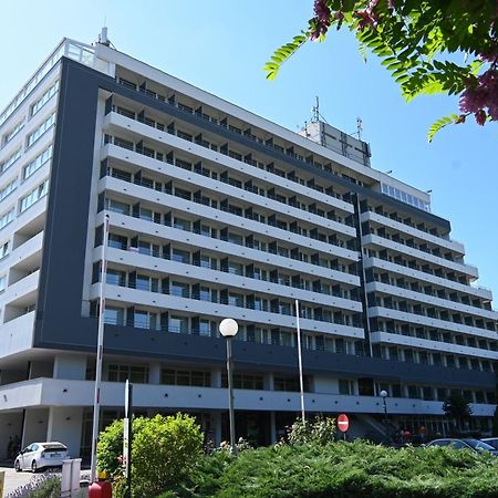 Hotel Szieszta Sopron Bagian luar foto