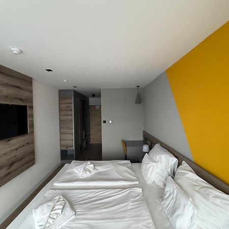 Hotel Szieszta Sopron Bagian luar foto