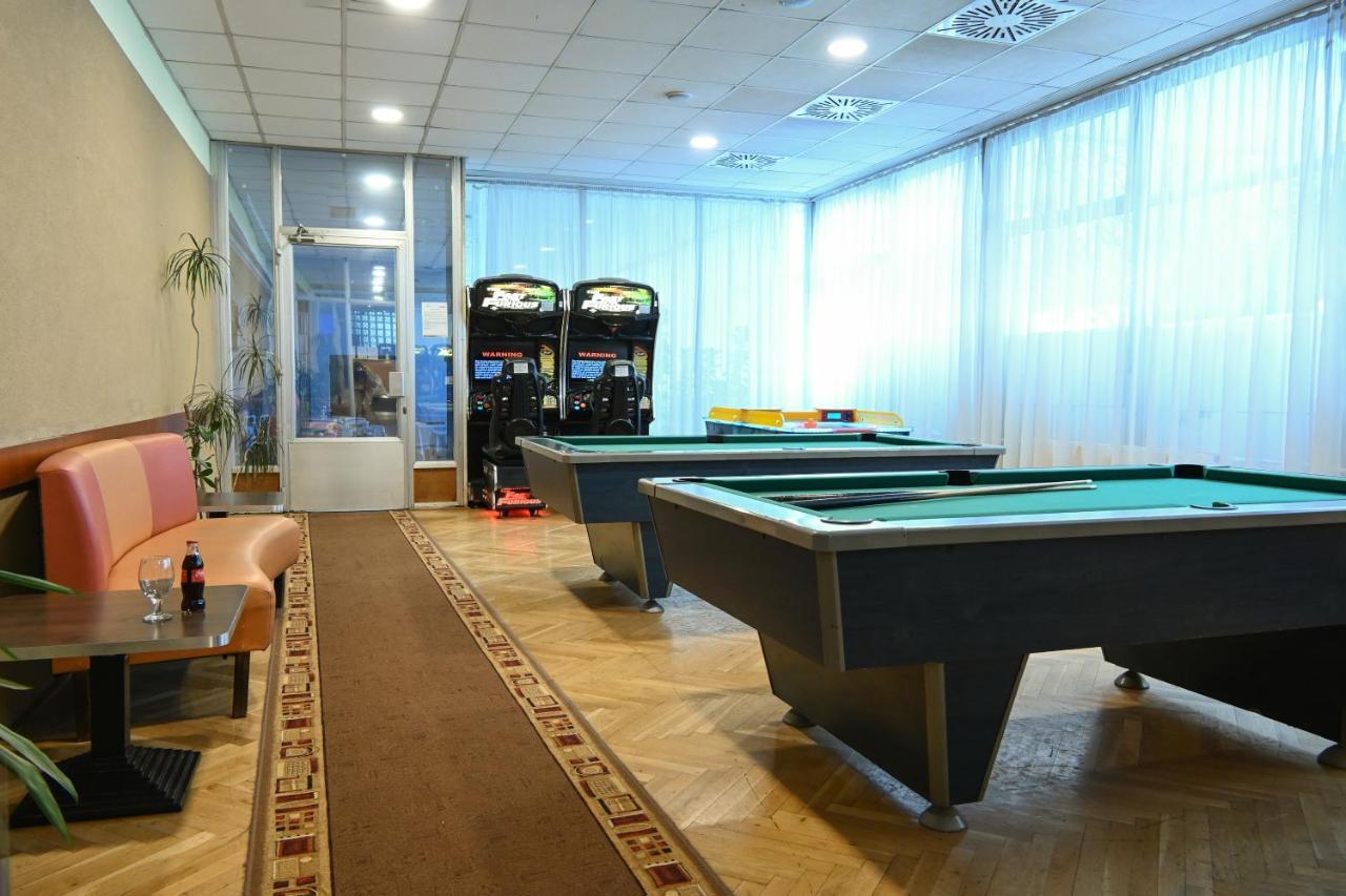 Hotel Szieszta Sopron Bagian luar foto