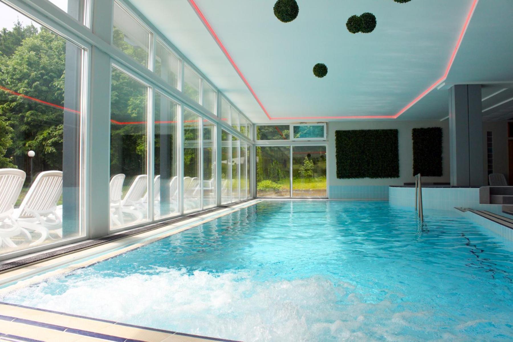 Hotel Szieszta Sopron Bagian luar foto