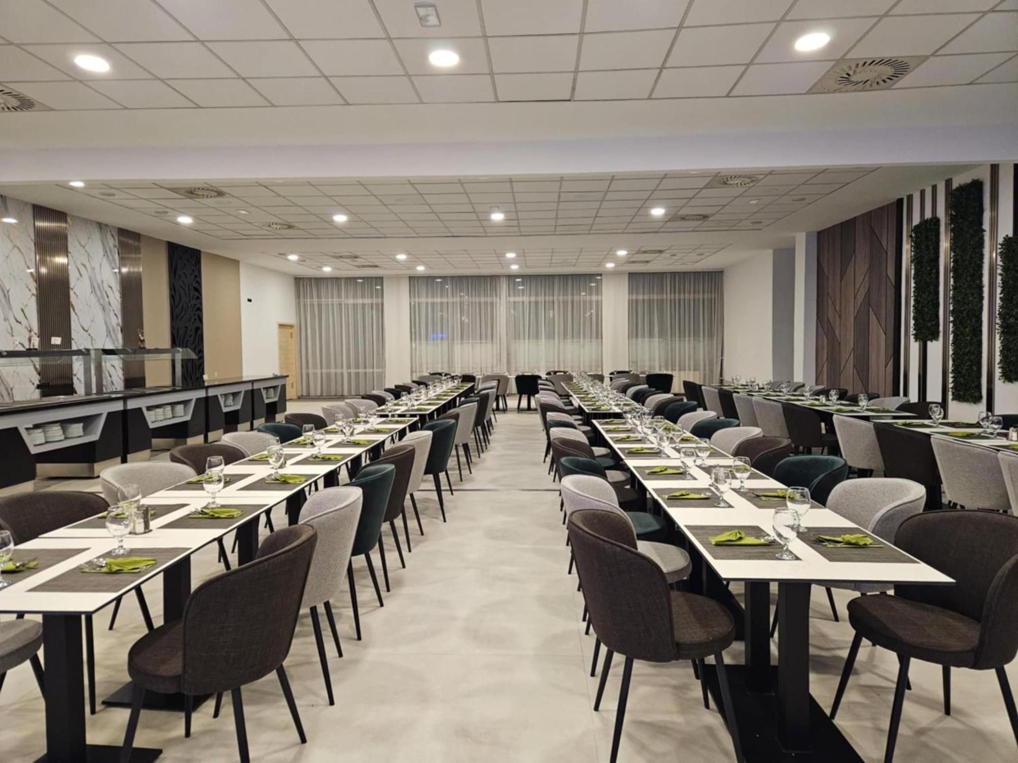 Hotel Szieszta Sopron Bagian luar foto