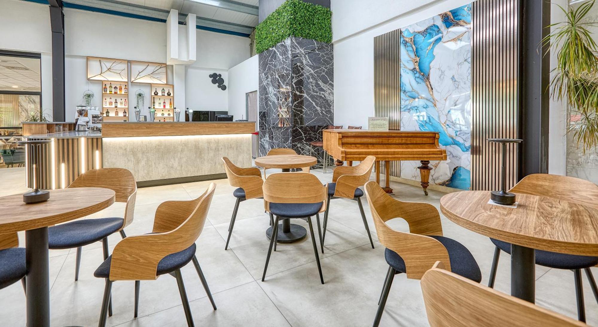 Hotel Szieszta Sopron Bagian luar foto